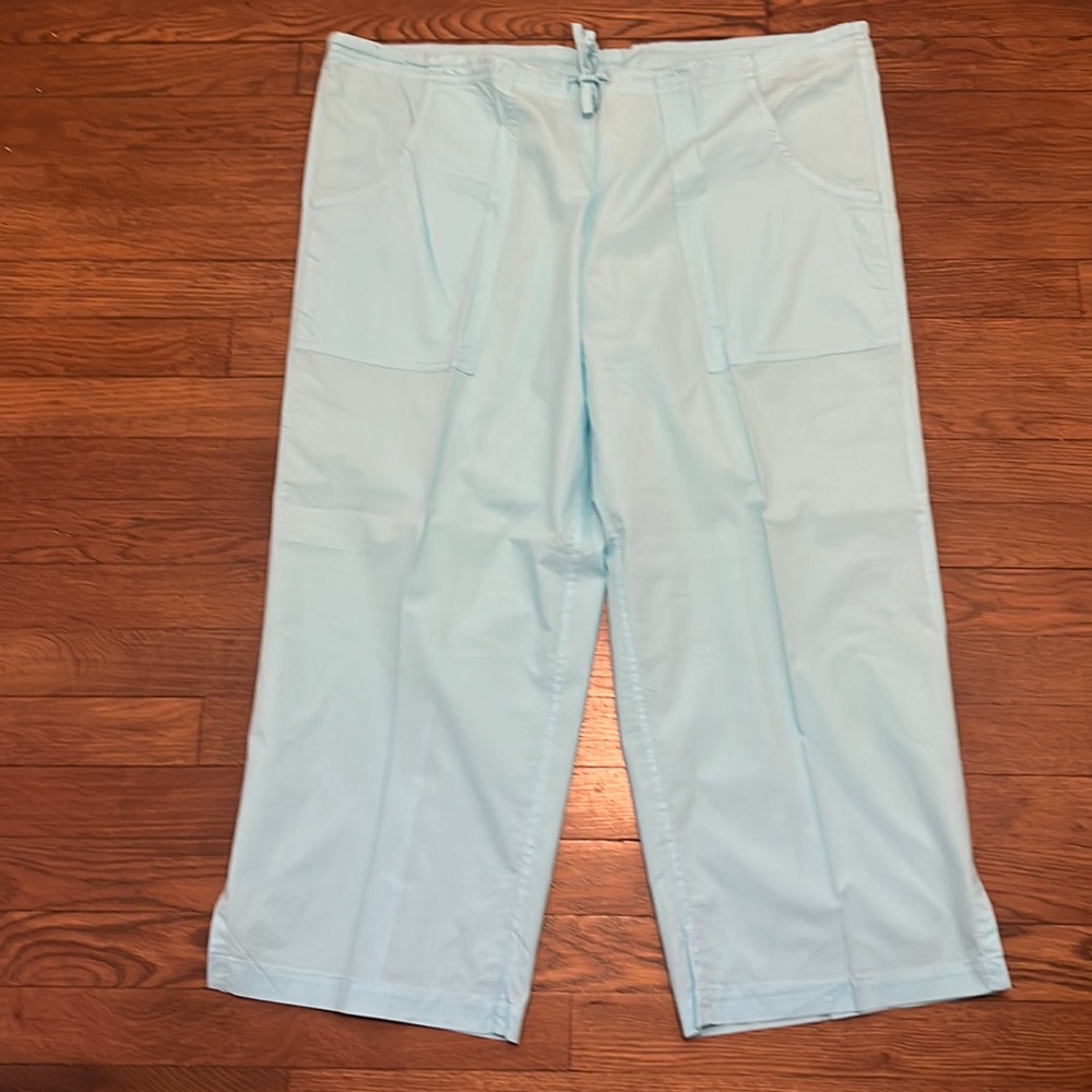By The Sea Capris Size XL